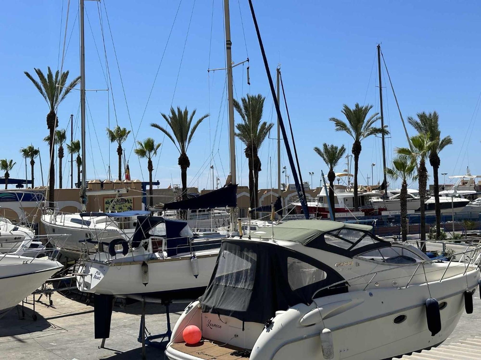 Estudio Pyr Privado Frente Al Puerto De Fuengirola Dış mekan fotoğraf